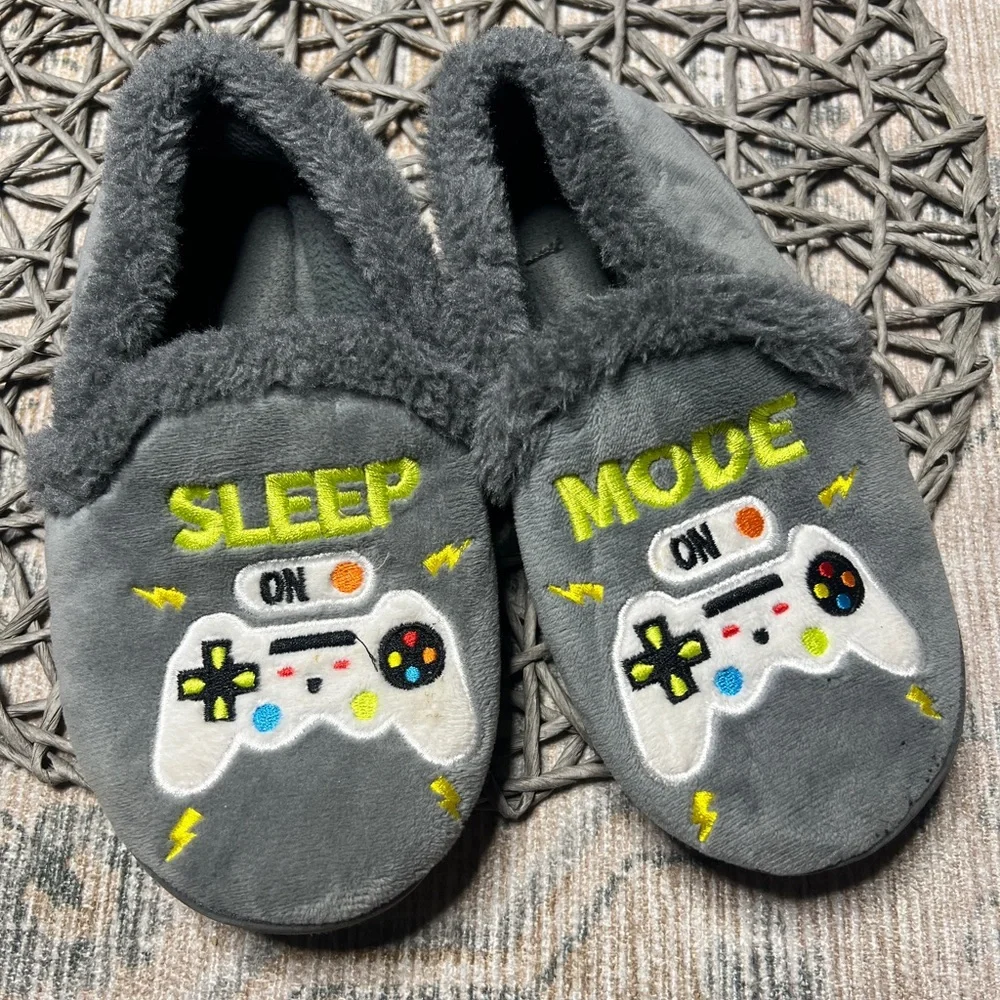 Gray Fuzzy Slippers with Game Controller Design